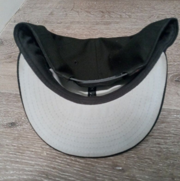 Sox hat - Picture 2 of 2